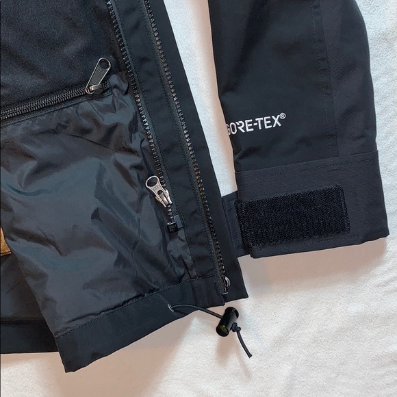 The North Face Womens Mountain 1990 GTX Jacket - Picture 8 of 12